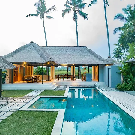 Suga Estate - Rice Field View Villas