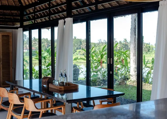 Suga Estate - Rice Field View Villa *